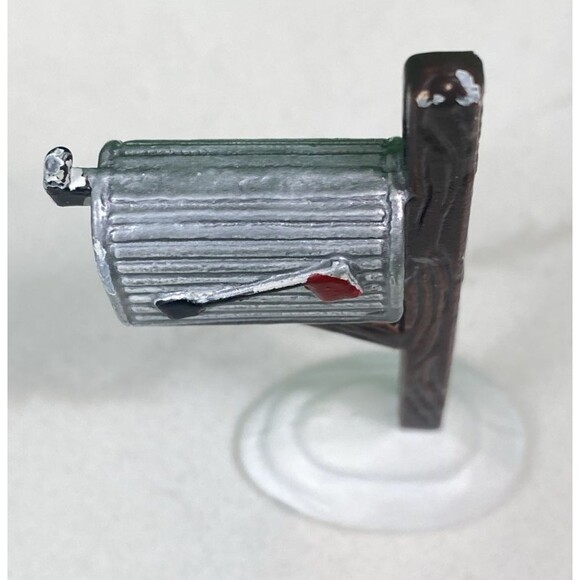 VTG Dept 56 Snow Village #5132-2 Set of 2 Fire Hydrant and MailBox Retired 1998 - Picture 6 of 12